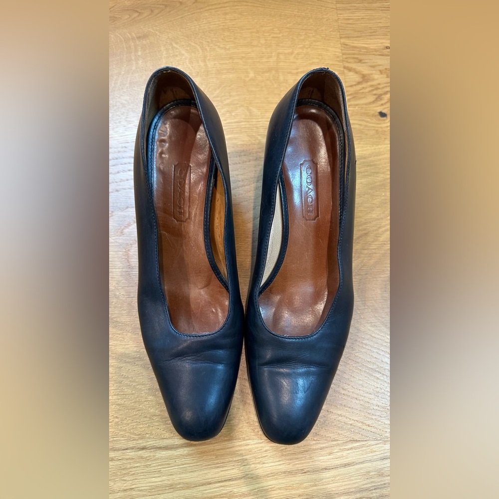 Vintage Coach Navy City Pump Size 8 N